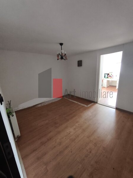 Giulesti, casa vanzare 4 camere,